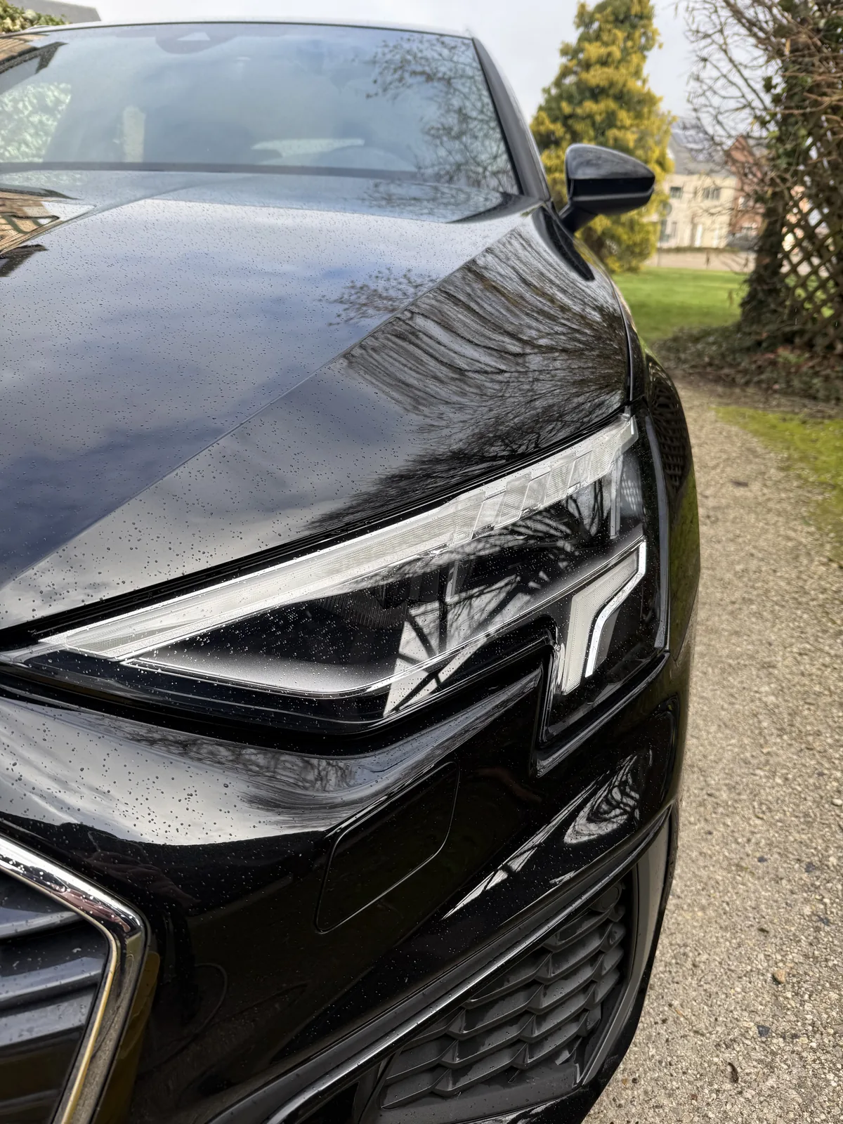 Peugeot koplamp herstel glanzend resultaat