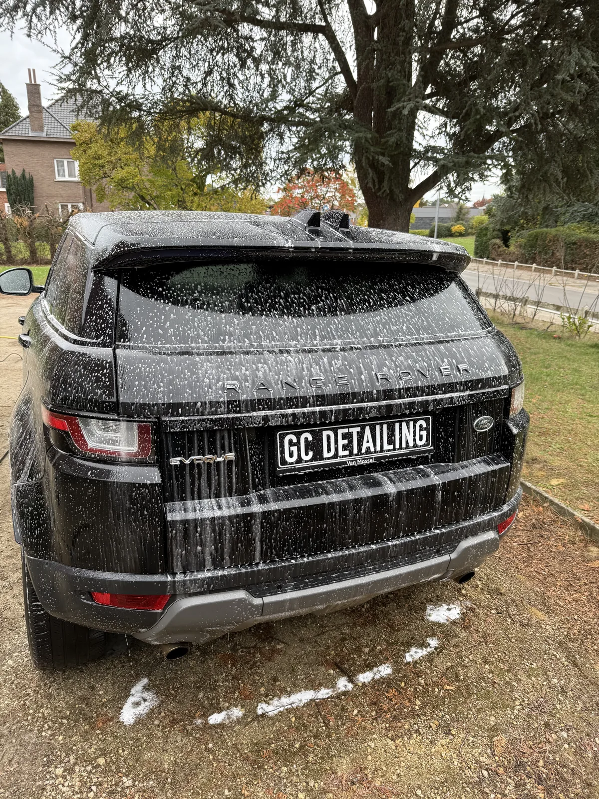 Range Rover Evoque schuimwas zakelijke dienst